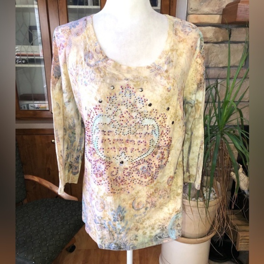 DRESS BARN SIZE XLARGE MULTICOLORED 3/4 SLEEVE PAISLEY TOP WITH SHINE. - Picture 1 of 3